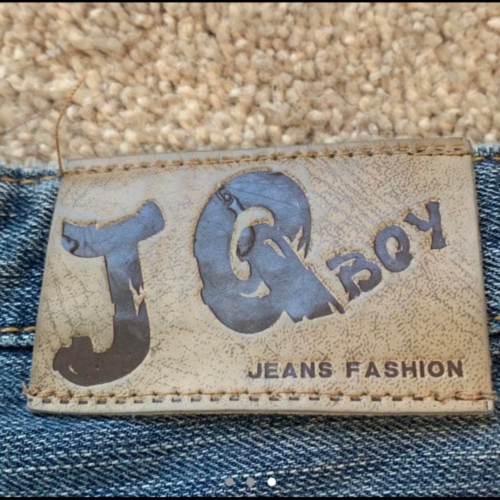 Mid Rise Jeans - Picture 3 of 3
